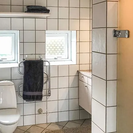 Feriehus 3 Bedroom Beautiful In