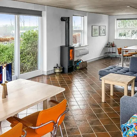 Feriehus 3 Bedroom Beautiful In *
