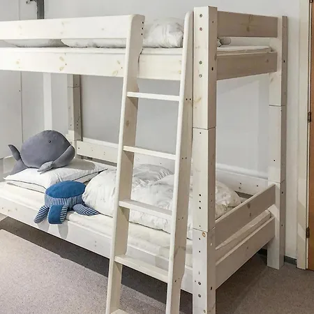 3 Bedroom Beautiful In Holiday home