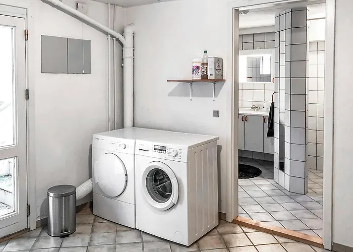 3 Bedroom Beautiful In Casa vacanze Hejls