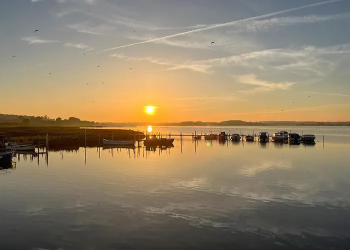 3 Bedroom Beautiful In Casa vacanze *