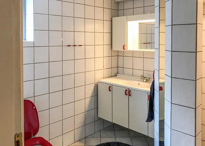 3 Bedroom Beautiful In Casa vacanze *